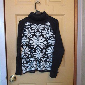 Black and white St. John's Bay turtleneck sweater.  Size XL.